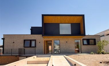 Casa en Arriendo en Condominio de Los Rios Piedra Roja