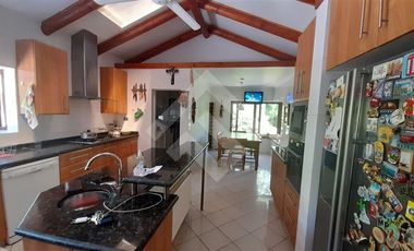 Casa en Arriendo en Camino a Huelquén