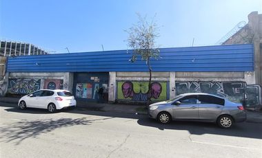 Local Comercial en Venta en Fray Luis de la Peña 3181