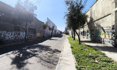 Local Comercial en Venta en Fray Luis de la Peña 3181