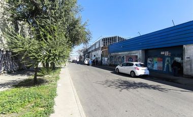 Local Comercial en Venta en Fray Luis de la Peña 3181