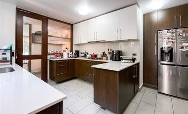 Casa en Arriendo en Av. Pie Andino, Condominio Los Litre, Los Trapenses
