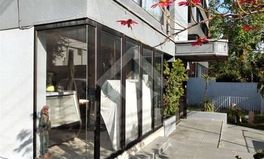 Local Comercial en Arriendo en Luis Thayer Ojeda/ Carmen Sylva