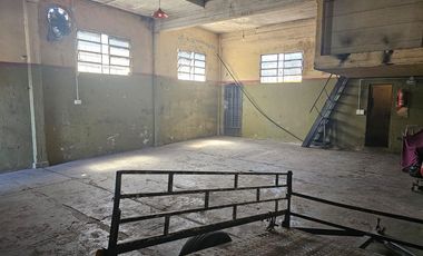 Depósito en Loma Hermosa 100 mts - Tres de Febrero