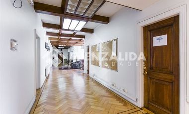 Oficina en Venta en Renato Sanchez / Alcántara