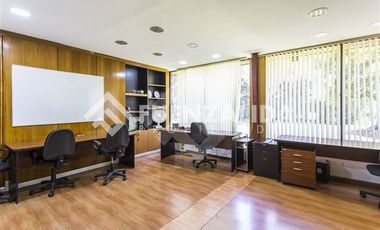 Oficina en Venta en Renato Sanchez / Alcántara