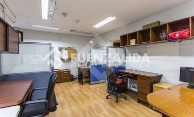 Oficina en Venta en Renato Sanchez / Alcántara