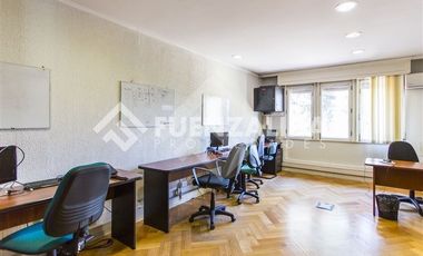 Oficina en Venta en Renato Sanchez / Alcántara