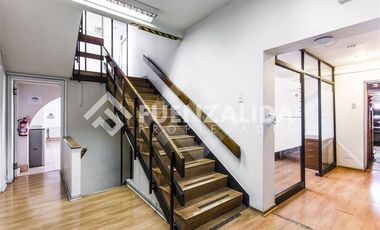 Oficina en Venta en Renato Sanchez / Alcántara