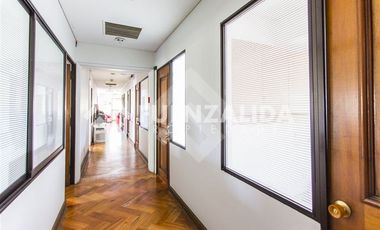 Oficina en Venta en Renato Sanchez / Alcántara