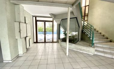 Local Comercial en Arriendo en esquina maria teresa