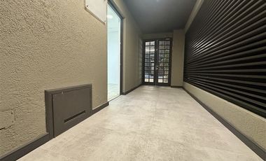 Local Comercial en Arriendo en esquina maria teresa