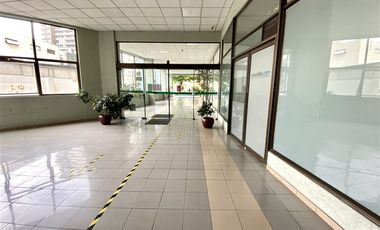 Local Comercial en Arriendo en esquina maria teresa