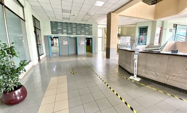 Local Comercial en Arriendo en esquina maria teresa