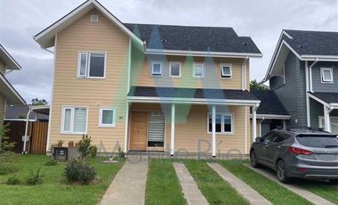 Casa en Venta en Condominio Bayo