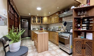 Casa en Venta en Capitan Guillermos 60