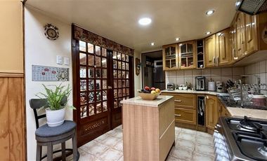 Casa en Venta en Capitan Guillermos 60