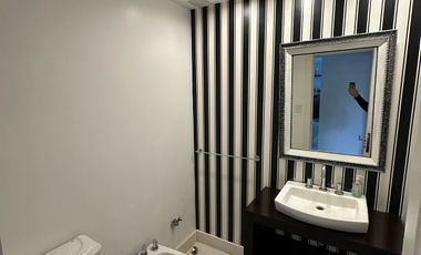 Residencia sobre importante lote de estilo moderno en el Barrio Divino Rostro Mar Del Plata