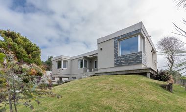 CASA EN VENTA, COSTA ESMERALDA, BARRIO MARITIMO I, 5 AMBIENTES