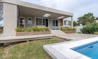 CASA EN VENTA, COSTA ESMERALDA, BARRIO MARITIMO I, 5 AMBIENTES