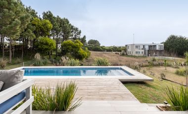 CASA EN VENTA, COSTA ESMERALDA, BARRIO MARITIMO I, 5 AMBIENTES