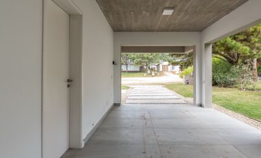 CASA EN VENTA, COSTA ESMERALDA, BARRIO MARITIMO I, 5 AMBIENTES