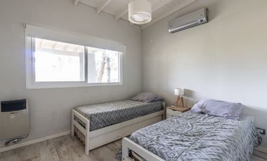 CASA EN VENTA, COSTA ESMERALDA, BARRIO GOLF II, 4 AMBIENTES