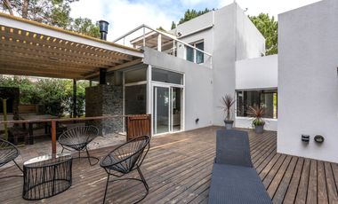 CASA EN VENTA, COSTA ESMERALDA, BARRIO GOLF II, 4 AMBIENTES