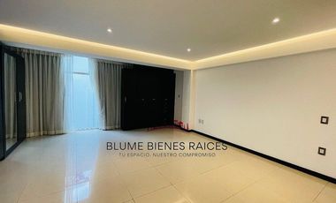 Departamento 2 niveles, INTERIOR; en edificio pequeño