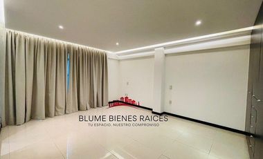 Departamento 2 niveles, INTERIOR; en edificio pequeño