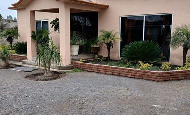 Venta de Terreno con casa habitación y negocio en Huimilpan