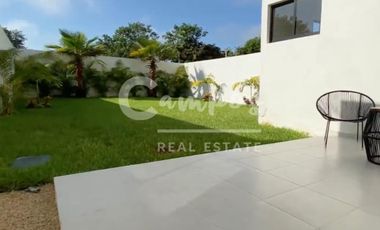 Casa de 2 pisos, 4 recamaras en privada en Conkal Yucatan  Entrega inmediata