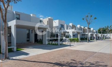 Casa de 2 pisos, 4 recamaras en privada en Conkal Yucatan  Entrega inmediata