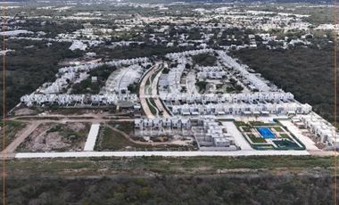 Casa de 2 pisos, 4 recamaras en privada en Conkal Yucatan  Entrega inmediata