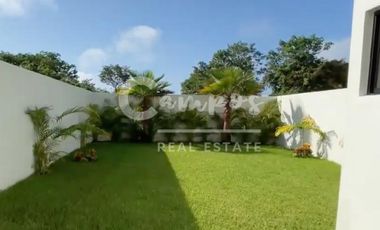 Casa de 2 pisos, 4 recamaras en privada en Conkal Yucatan  Entrega inmediata