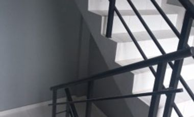 VENDO O PERMUTO POR CASA CON TERRENO REGIO DEPARTAMENTOEN MORENO CENTRO EDIFICIO MADIBA VII