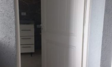 VENDO O PERMUTO POR CASA CON TERRENO REGIO DEPARTAMENTOEN MORENO CENTRO EDIFICIO MADIBA VII