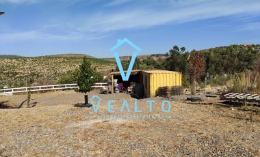 AMPLIA CASA EN CONDOMINIO LOMAS DE RAUNQUEN, TALCA