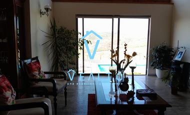 AMPLIA CASA EN CONDOMINIO LOMAS DE RAUNQUEN, TALCA