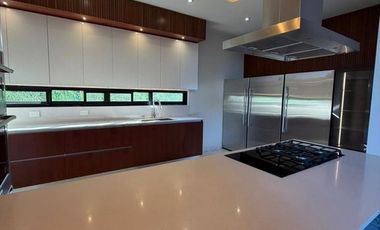 MAJESTUOSA CASA EN RENTA EN EXCLUSIVO CLUB DEPORTIVO Y RESIDENCIAL HACIENDAS VILLAHERMOSA TABASCO