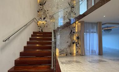 MAJESTUOSA CASA EN RENTA EN EXCLUSIVO CLUB DEPORTIVO Y RESIDENCIAL HACIENDAS VILLAHERMOSA TABASCO