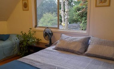 Arriendo en excelente ubicación en  Isla Teja a pasos de calle los Robles