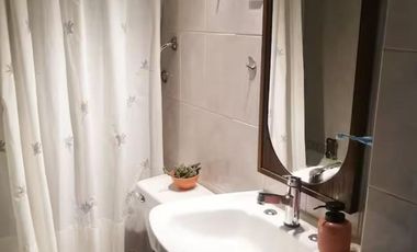 Arriendo en excelente ubicación en  Isla Teja a pasos de calle los Robles