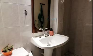 Arriendo en excelente ubicación en  Isla Teja a pasos de calle los Robles