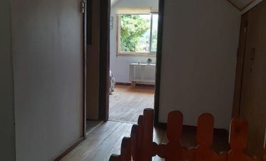 Arriendo en excelente ubicación en  Isla Teja a pasos de calle los Robles