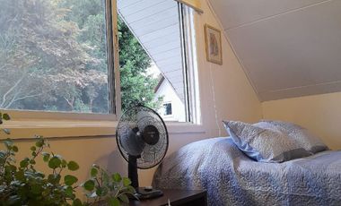 Arriendo en excelente ubicación en  Isla Teja a pasos de calle los Robles