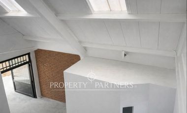 Local Comercial de Gran Presencia en Avenida Las Condes