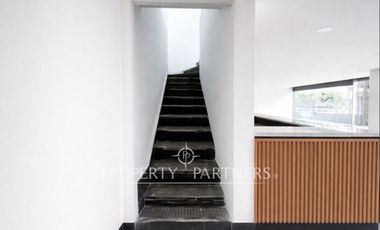 Venta Local Comercial con renta -La Dehesa