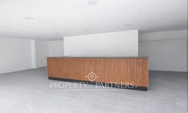 Venta Local Comercial con renta -La Dehesa