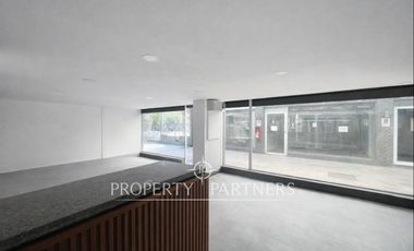 Venta Local Comercial con renta -La Dehesa